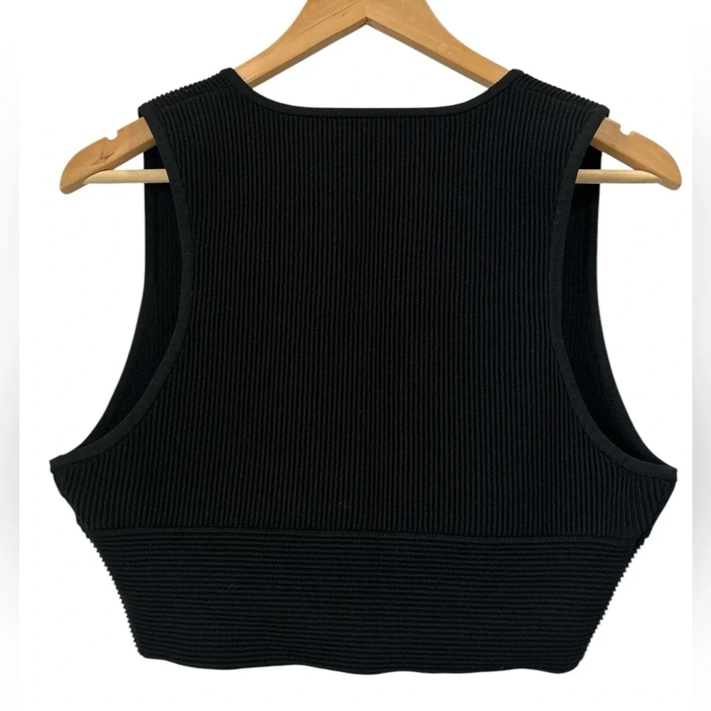 NWOT Aritzia Babaton Sculpt Knit Deep V-Neck Minimalist Crop Tank in Black - L - Picture 3 of 8